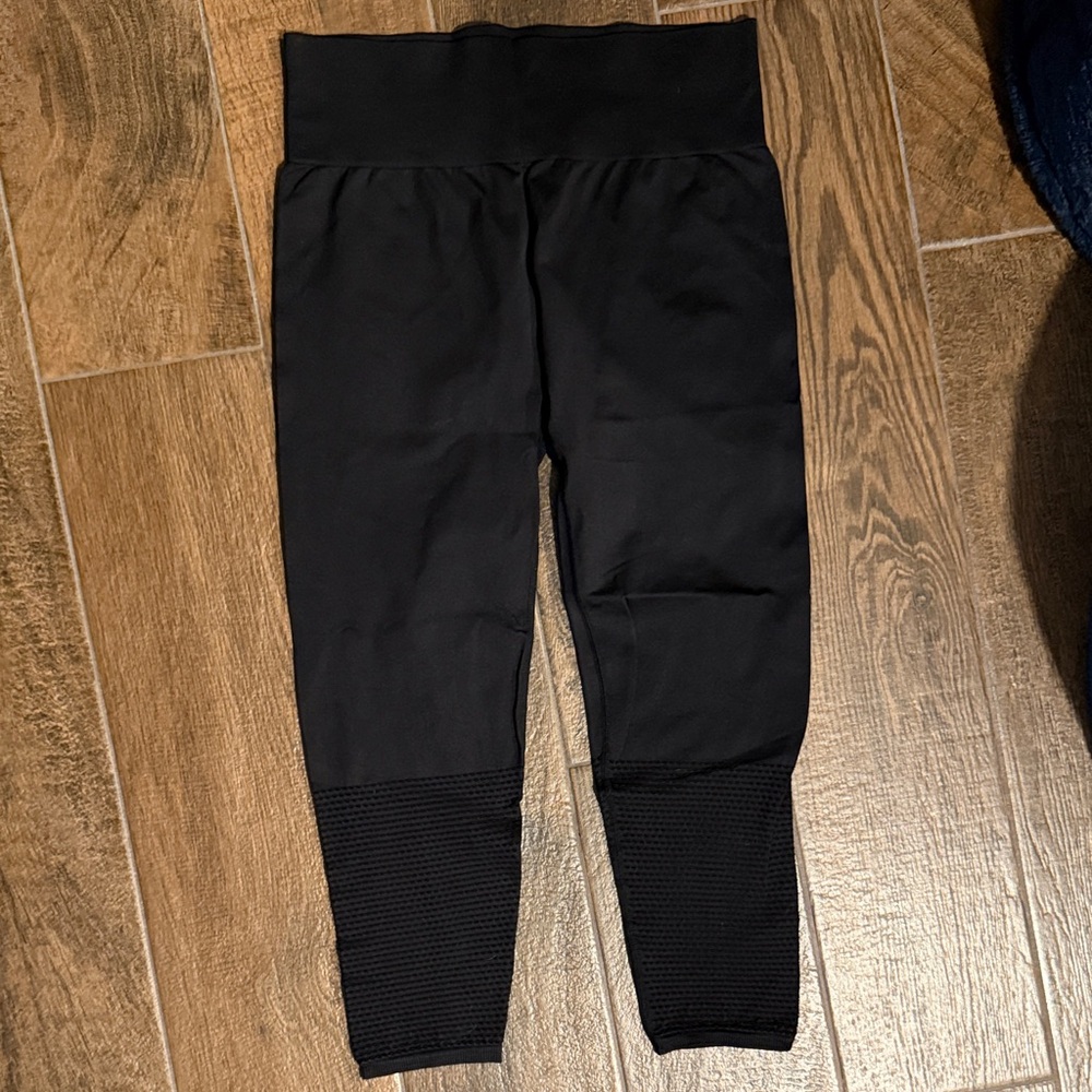 Fabletics Black Textured Leggings